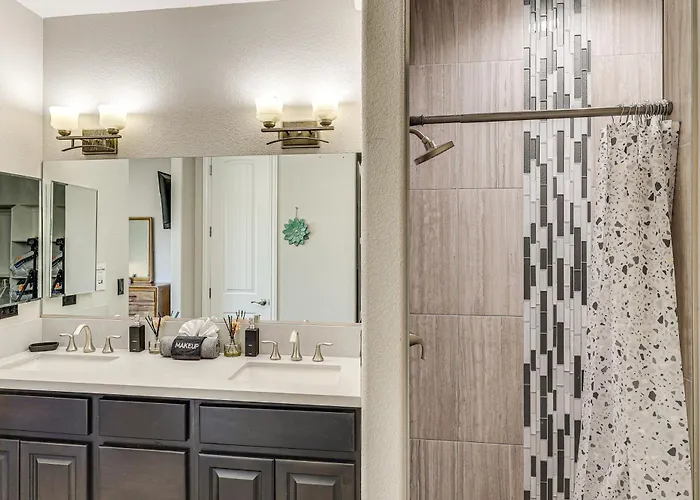 Pet-friendly Lhc W/ Temp-controlled Pool! Holiday home *