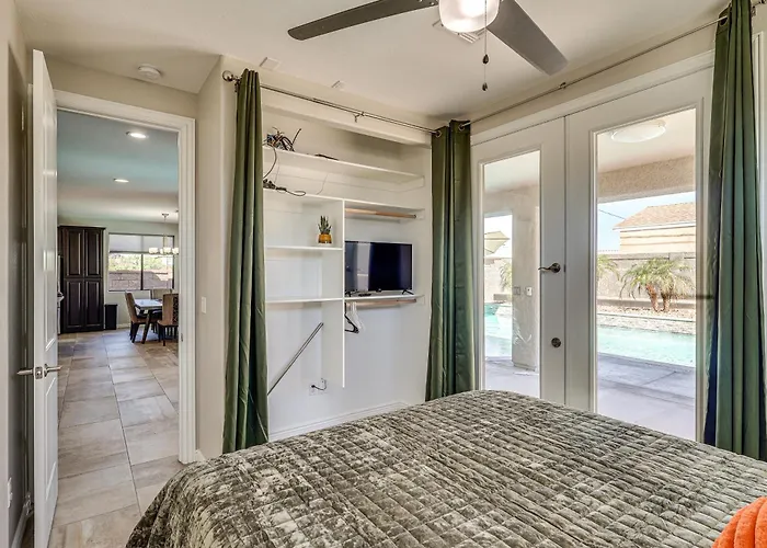 Pet-friendly Lhc W/ Temp-controlled Pool!