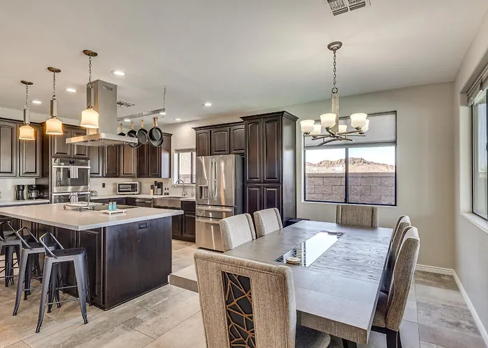 Pet-friendly Lhc W/ Temp-controlled Pool! *